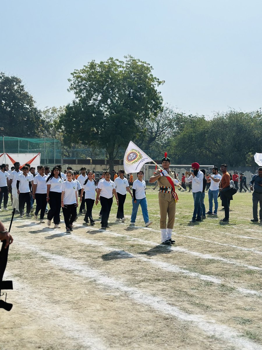 Silver Jubilee celebration on the sports day of Guru Teg Bahadur Sahib ji Engineering College of technology managed by DSGMC 
#dsgmc
#GuruTeghBahadur
#institute
#technology
#SportsDay
#Chardikla