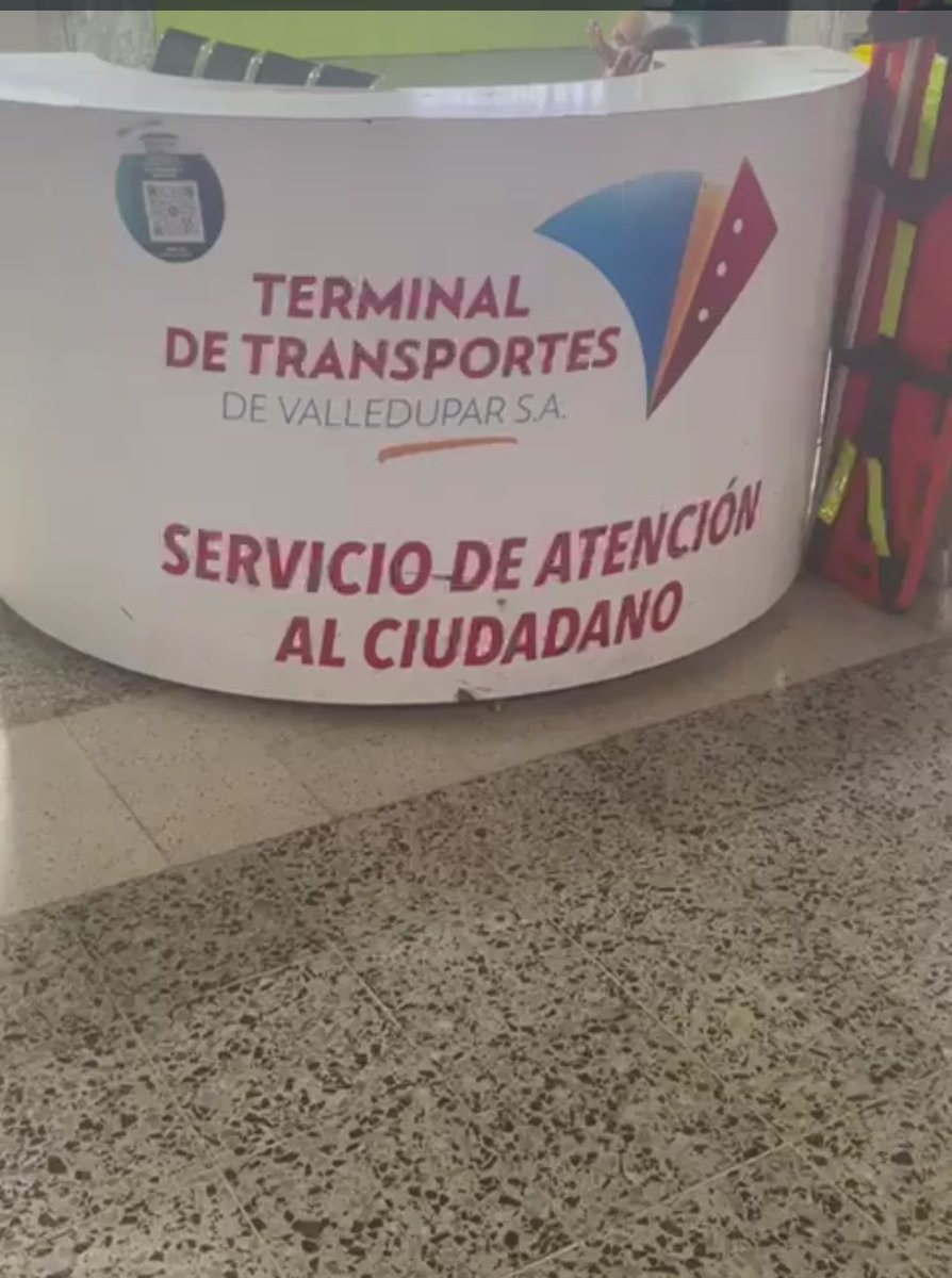 castilloedi's tweet photo. Está mudo el Terminal de Transportes de Valledupar. No suena para nada su gerente Winter Díaz. La única parte donde lo oigo es en el saludo que le dejó el  Cacique. Y qué decir de la marca institucional de la entidad, siguen embarcados en el bus del gobierno anterior. https://t.co/QlHjzYwBnz