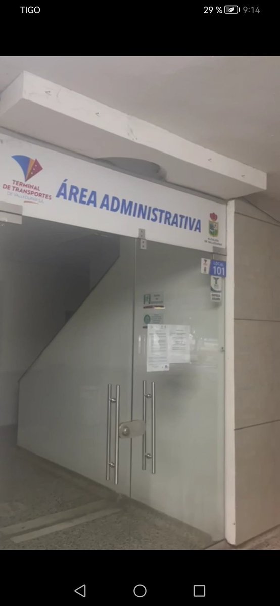 castilloedi's tweet photo. Está mudo el Terminal de Transportes de Valledupar. No suena para nada su gerente Winter Díaz. La única parte donde lo oigo es en el saludo que le dejó el  Cacique. Y qué decir de la marca institucional de la entidad, siguen embarcados en el bus del gobierno anterior. https://t.co/QlHjzYwBnz