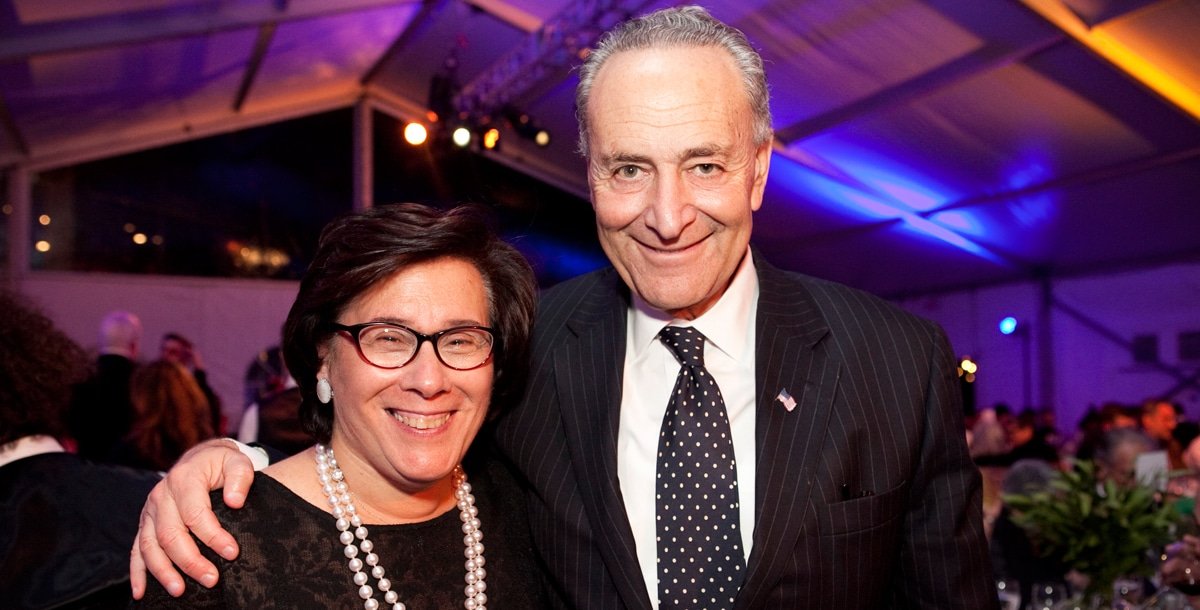 BehizyTweets's tweet photo. The leader of the United States Senate is currently married to a man https://t.co/fTrox5EFRh