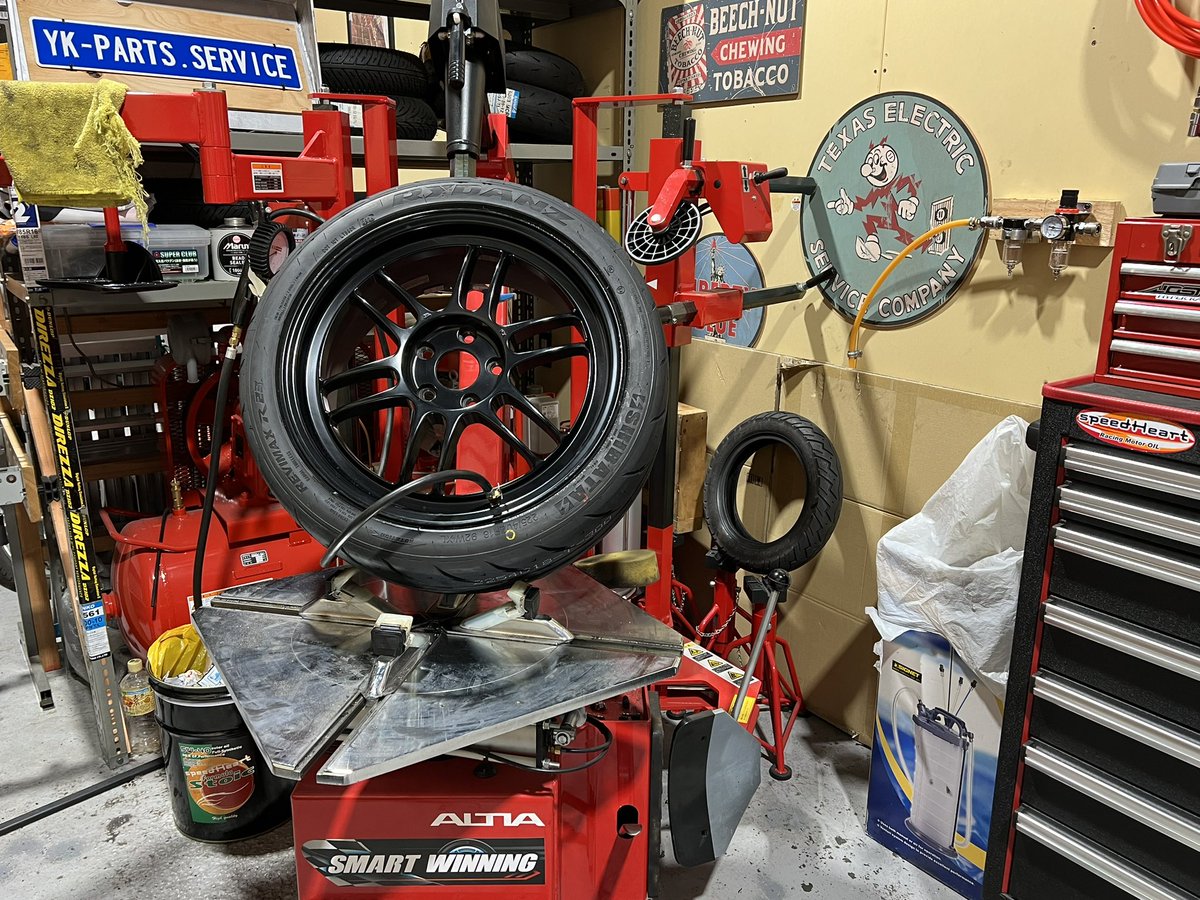 タイヤ入荷したので

#タイヤ交換
