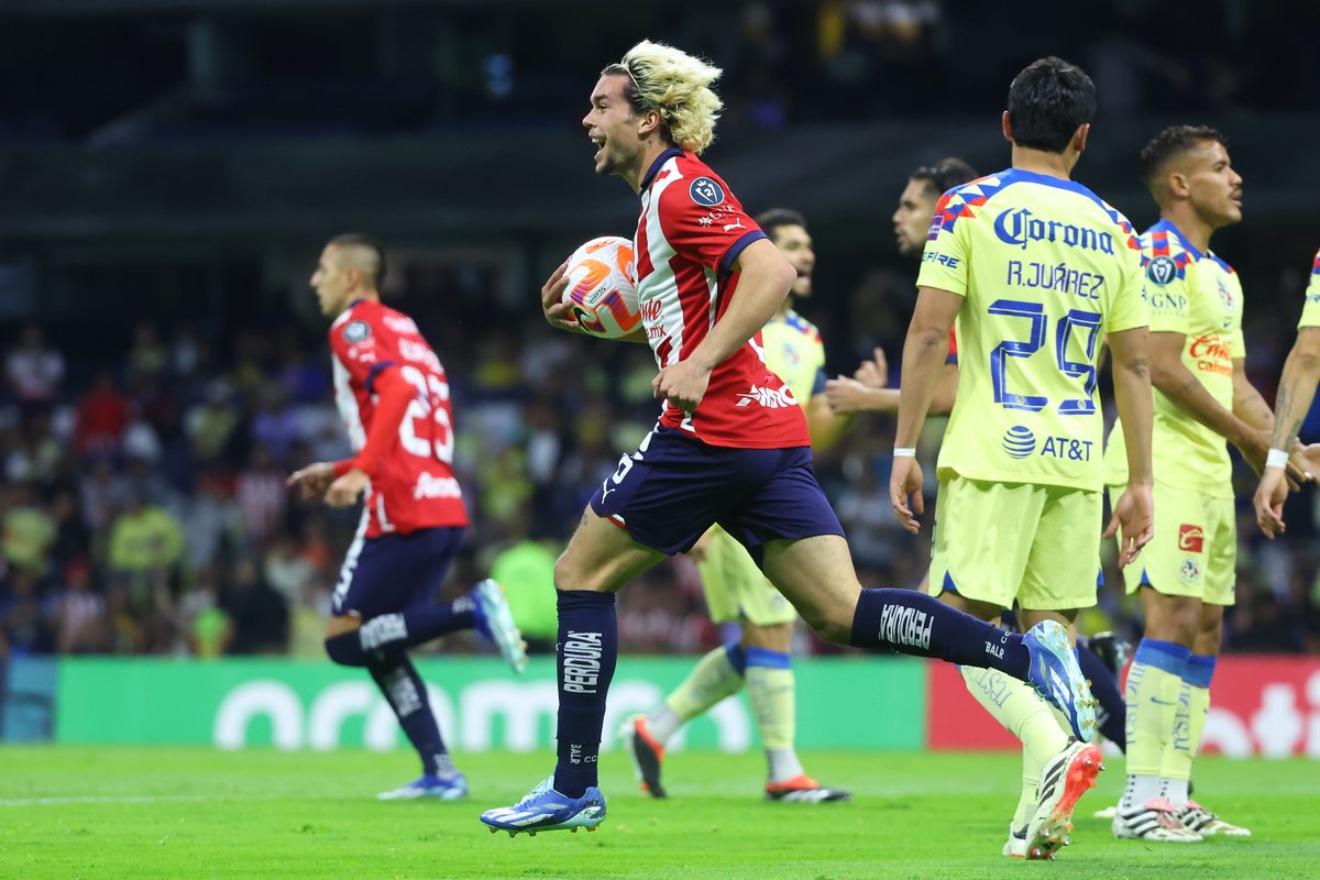 Chivas's tweet photo. ¡VAMOOOS, CABRONEEEES! 🐐 https://t.co/wbqTLd4Qhe