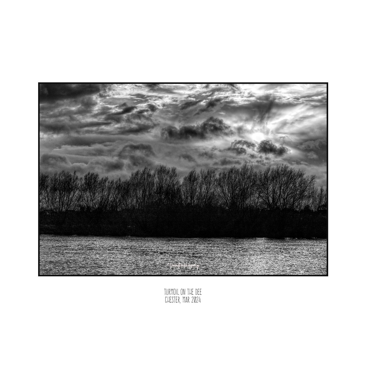 Turmoil above the Dee late afternoon & the clouds are angry. Still they row ! #Chester #river #blackandwhite #photography #weather #cloud @ShitChester