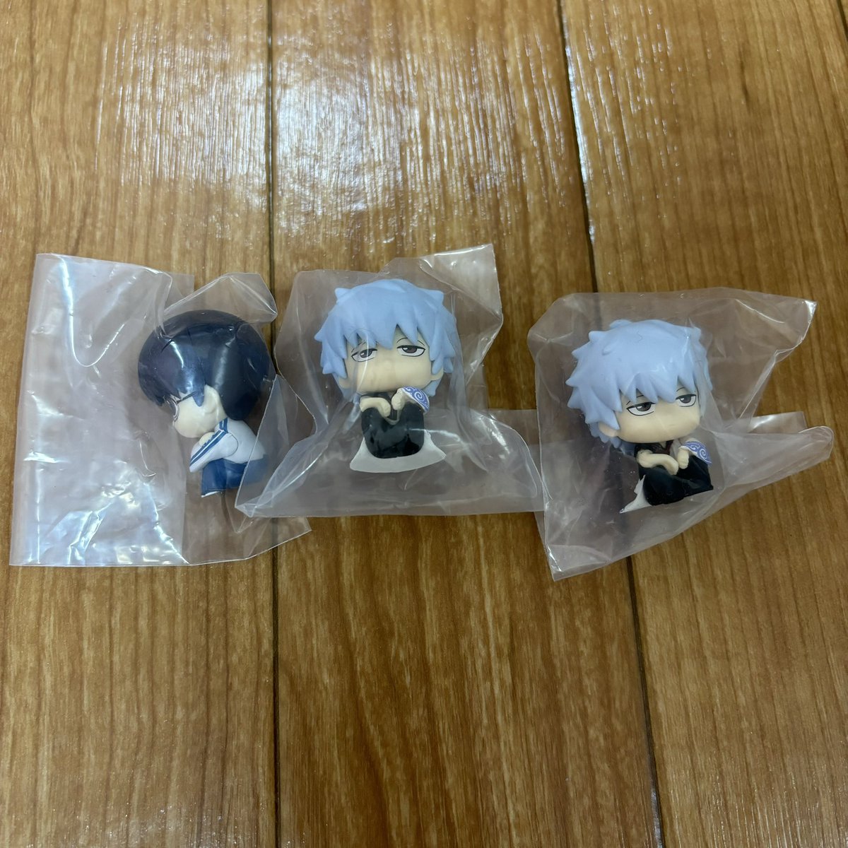 ex0218_T's tweet photo. 銀魂 まちぼうけ〜ガシャポンの前でずっとスタンバってました〜 ガチャガチャ交換お願いします。

譲 坂田銀時×2 志村新八
求 神楽 桂小太郎 エリザベス

まとめて交換して下さる方優先です。

#銀魂
#まちぼうけ #交換 https://t.co/9CKRxD2j3l