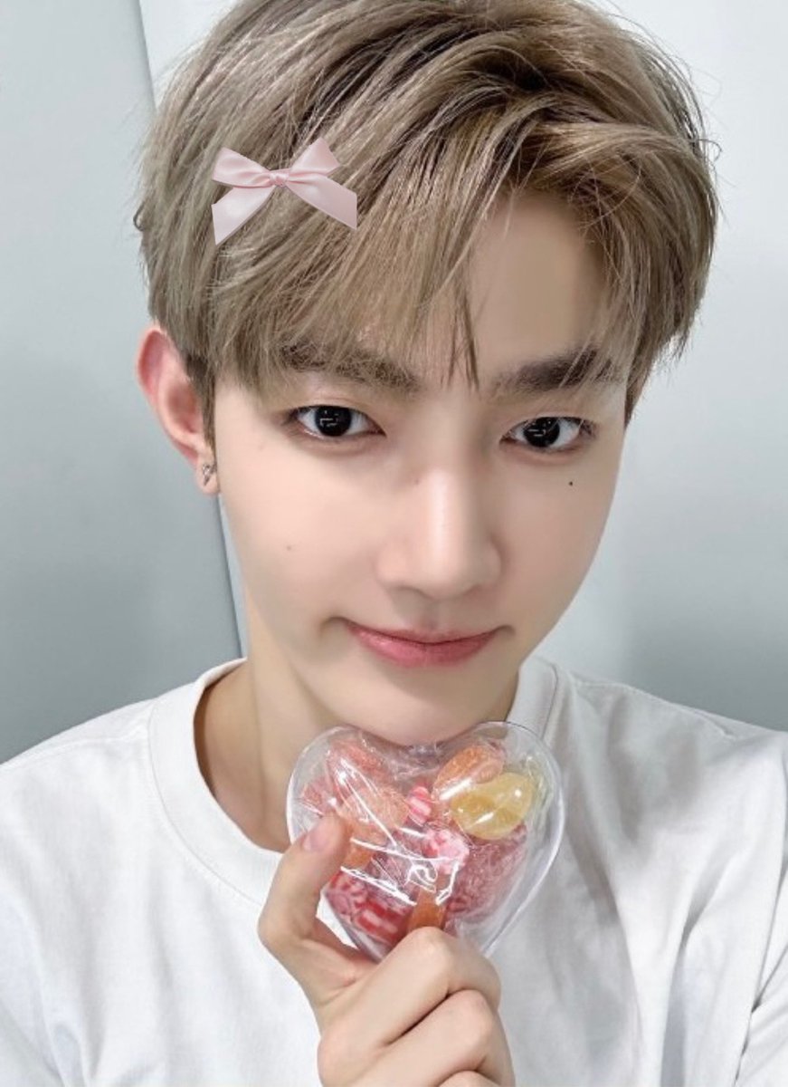 happy white day from haohao 🤍