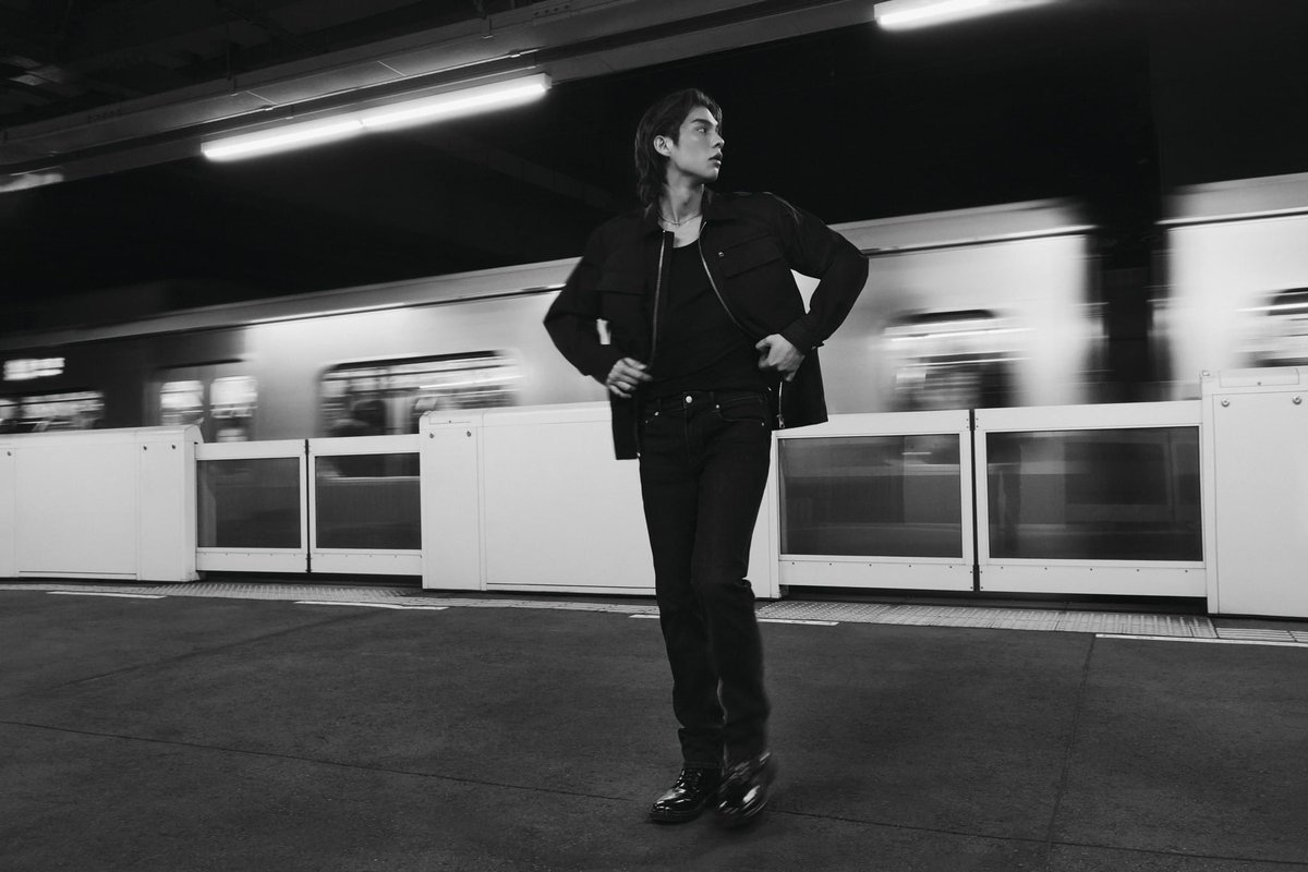 Calvin Klein เปิดตัวแคมเปญ Calvin Klein Jean Spring 2024 รังสรรค์ผลงานด้วยเอกลักษณ์อันโดดเด่นและสไตล์สุดไอคอนิก ที่จะทำให้เดนิมกลายเป็นผืนผ้าใบให้ผู้สวมใส่ได้วาดลวดลายแสดงความเป็นตัวตนออกมา

ไบรท์ วชิรวิชญ์ มาพร้อมกับเสน่ห์และความมั่นใจเต็มเปี่ยม