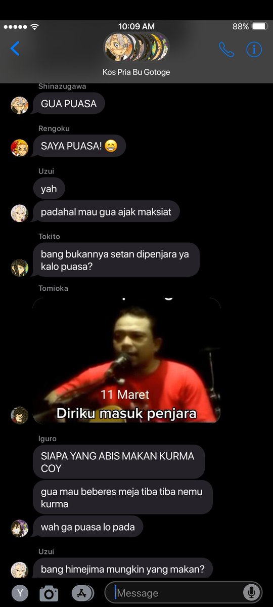 moxtaka's tweet photo. kos pria bu gotoge edisi ramadan one shot

perkara lapar doang https://t.co/k0rv2xjizb