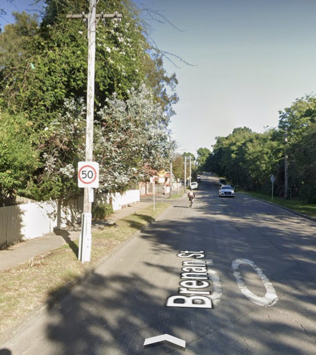 Fractal10's tweet image. Why 50? Brenan St.  A quiet bike route to The Crescent and Rozelle Bay. Prime candidate for 30 K. Pedn crossing needed at Catherine St end, for access to LRail station. #love30