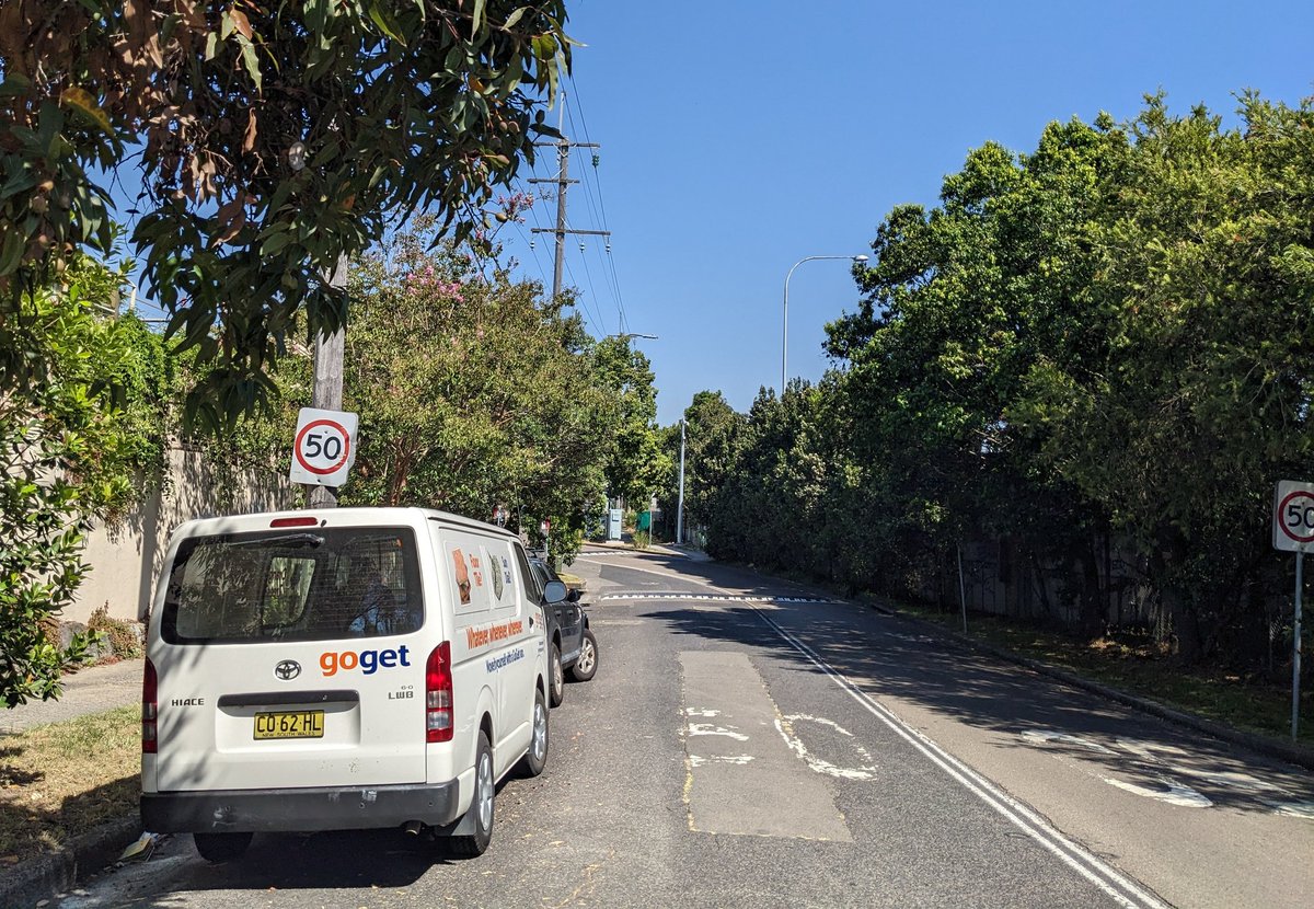 Fractal10's tweet image. Why 50? Brenan St.  A quiet bike route to The Crescent and Rozelle Bay. Prime candidate for 30 K. Pedn crossing needed at Catherine St end, for access to LRail station. #love30