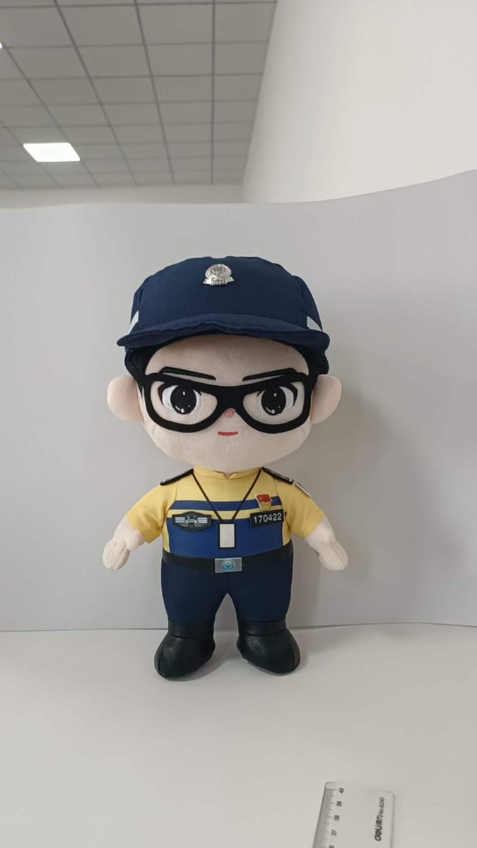 Custom police doll!
#plush #kawaii #plushcollector #cuteplush #kawaiiplush
#plushiesofinstagram
#HandmadeToy
#artistoninstagram
#CustomToys #UniqueDesign #Handcrafted #CustomMade