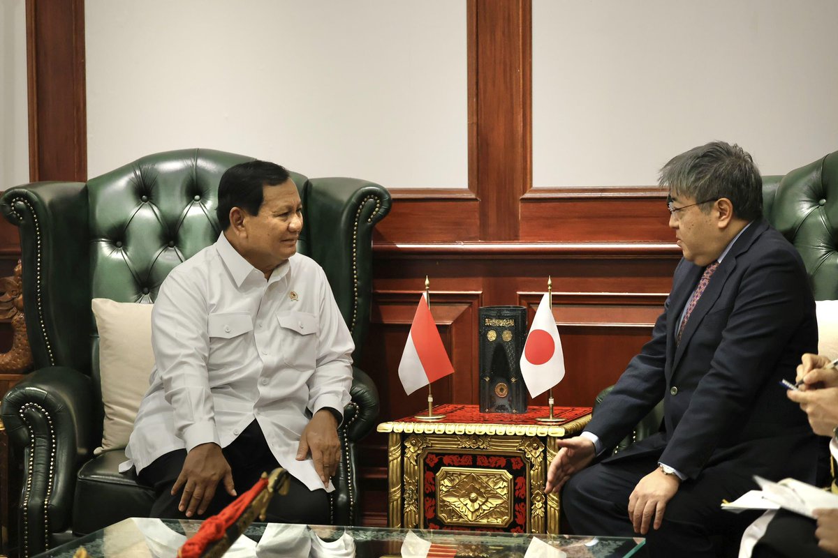 Saya menerima kunjungan dari Duta Besar Jepang untuk Indonesia, @yasushi_m_Japon, di Kantor Kementerian Pertahanan RI, Jakarta. Saya ucapkan selamat datang dan selamat bertugas di Indonesia. Jepang adalah mitra strategis Indonesia dan kami berkomitmen untuk terus mempererat…