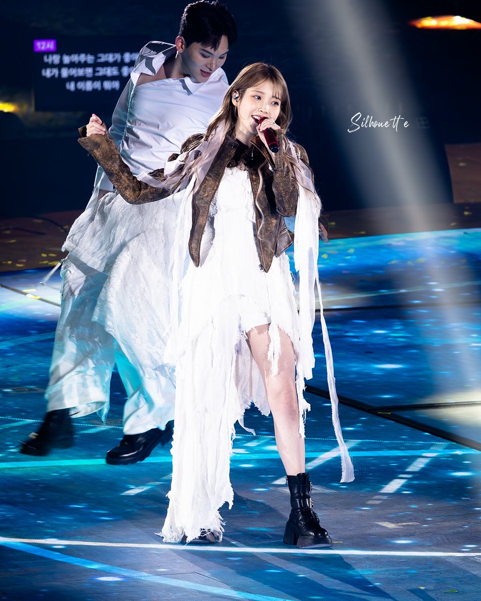 Silhouette_wall's tweet photo. 240302
#IU #아이유
IU H.E.R world tour concert in Seoul https://t.co/mTQRietOxZ