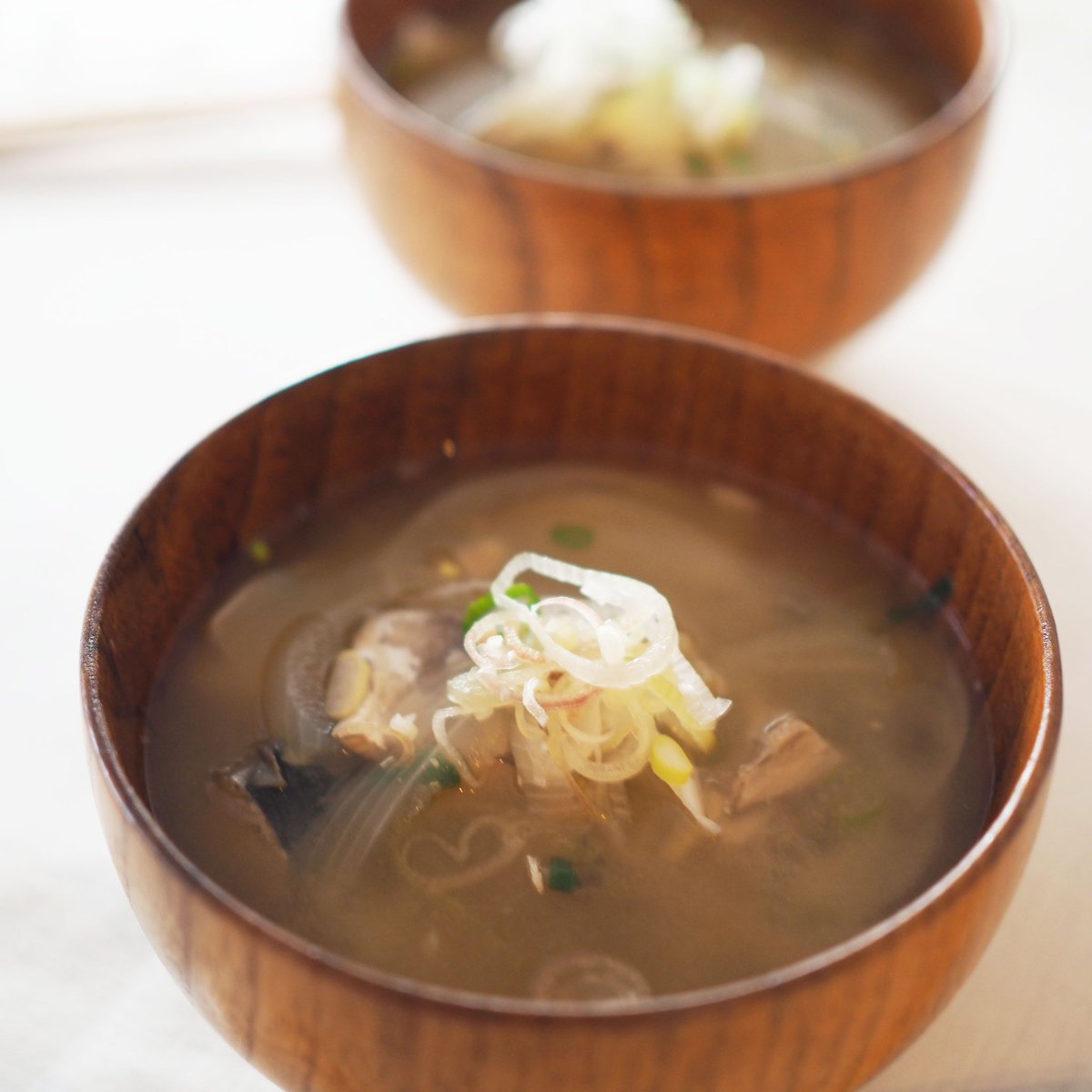 【生理痛と髪ケア】
☑︎シクシク痛い、 髪の艶なし、アホ毛多め→棗やマグロ

☑︎ 張るような痛み、頭皮に赤みが出やすい→柑橘系や香味野菜

☑︎刺すような痛み、抜け毛や細毛多め→鯖やイカ、玉ねぎや黒酢

生理痛と髪？と思いますが、痛みからサインを読み取ることできます。生理痛は、