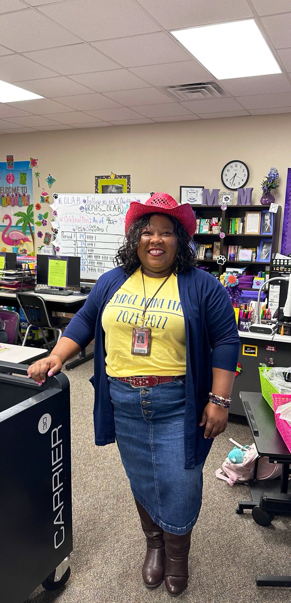 RGAPMobileLive's tweet photo. @RPHS_OLAB @RPHS_Panthers π¨YouTube Video Alertπ¨! YouTube & Ridge Point HS TOY/Celeb Melissa Noel expresses what it means to be a teacherβ¦ checkout her #MiniMessage at 0.41-49 secs on @YouTube link above! @RPHS_OLAB @RPHS_Panthers https://t.co/V74YhvCq1h