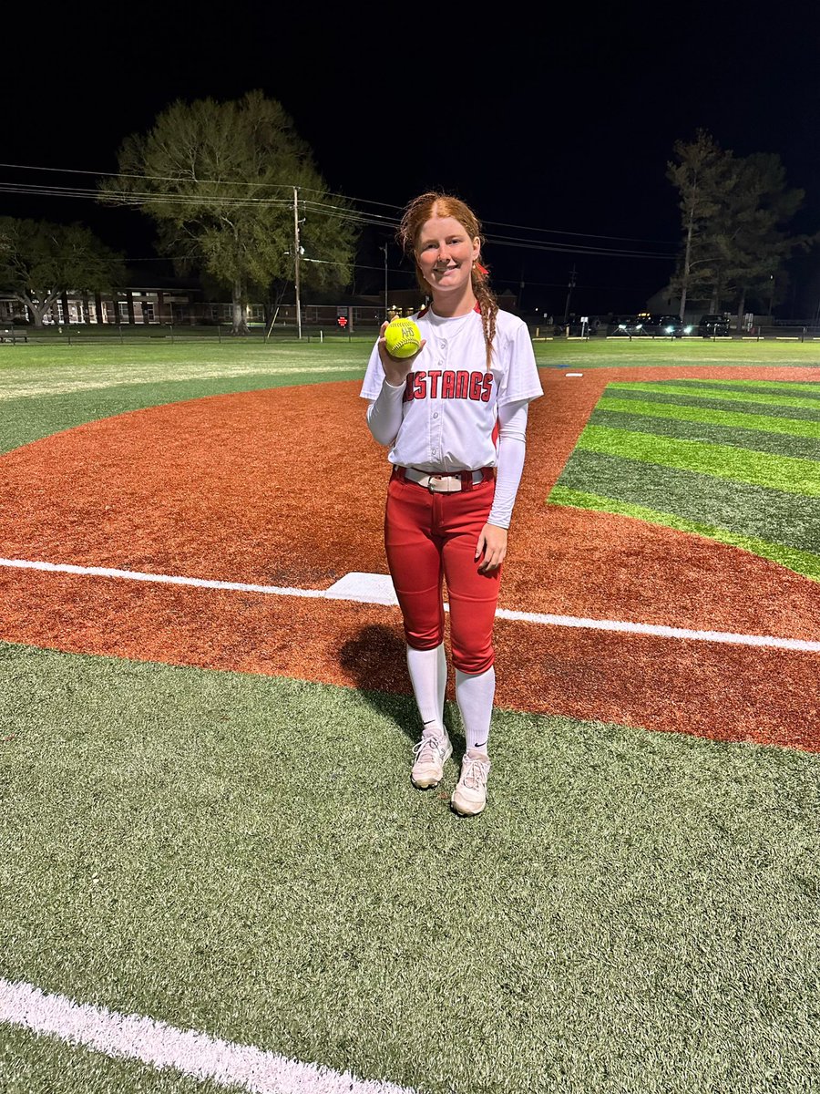WhitneyDiaz_5's tweet photo. Got my 8th 💣 of the season this weekend‼️Also had some great hits including a triple. Can’t wait for the rest of the season!! #GEAUXMUSTANGS #TrustTheProcess @JackNLucysDad @CoachRonFrost @nicholls_sb @BishopWildcats @UWFSoftball @BaynesCoach https://t.co/ZlR33cXupu