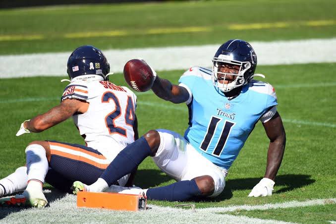 Coach_Pax_AGS's tweet image. Titans win 34-0 on banner/sb rematch night. 

It was a glorious night as all former players from last year got their rings. 

Finny and coach Pax start off year three with a bang.

#ags4pc #chasingseven💍