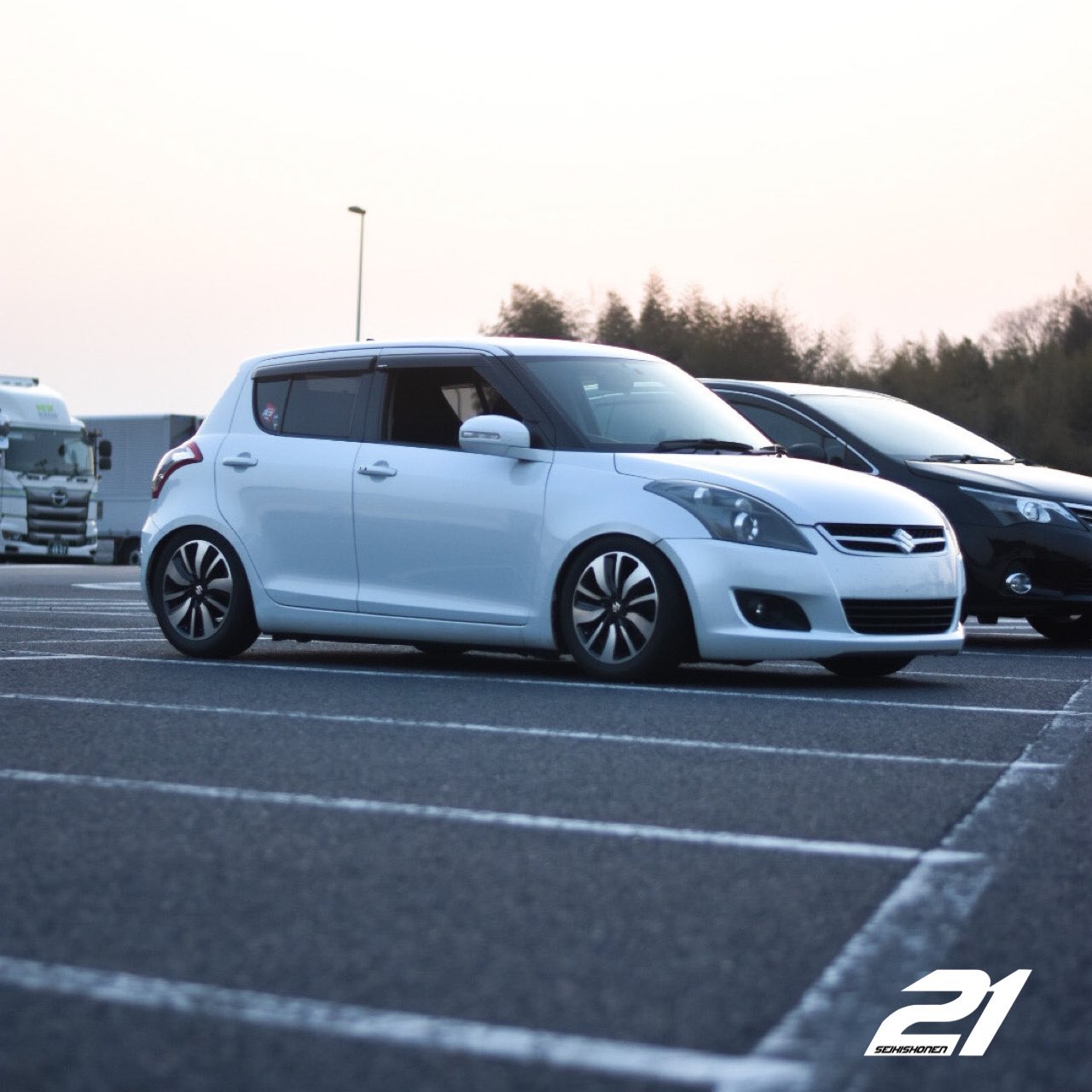スイフト ZC72S スイフトスポーツ ZC32S BLITZ ZZ-R せわしい 車高調 スイフト ZC72S スイフトスポーツ ZC32S BLITZ ZZ-R せわしい 車高調