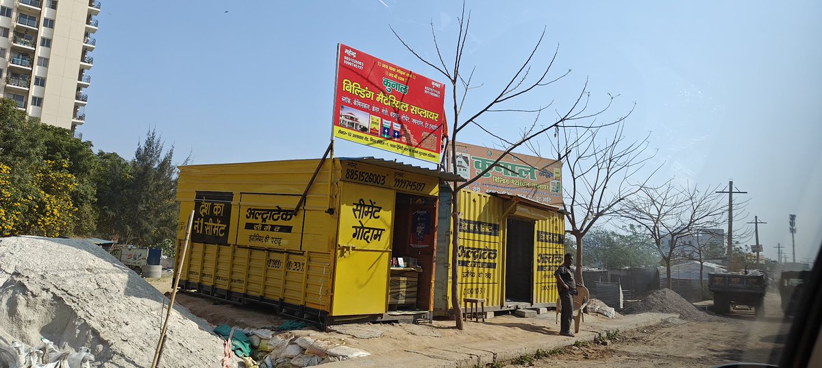 Illegal Encroachment, Const., Bldg. material shops, Garages, Pollution, <a href="/MunCorpGurugram/">MCG</a> and <a href="/OfficialGMDA/">GMDA</a> <a href="/HspcbS/">HSPCB GURUGRAM SOUTH</a> <a href="/gurgaonpolice/">Gurugram Police</a> all putting it on each other. <a href="/cmohry/">CMO Haryana</a>, <a href="/NayabSainiBJP/">Nayab Saini</a> and <a href="/rakeshdaultabad/">MLA Rakesh Daultabad</a> high time this gets required attention from your teams at Sec-62, Gurgaon.