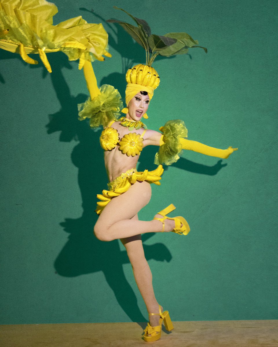 More banana shots🍌🍌 
So glad to have done this super fun photoshoot with <a href="/marco_ovando/">Marco Ovando</a>