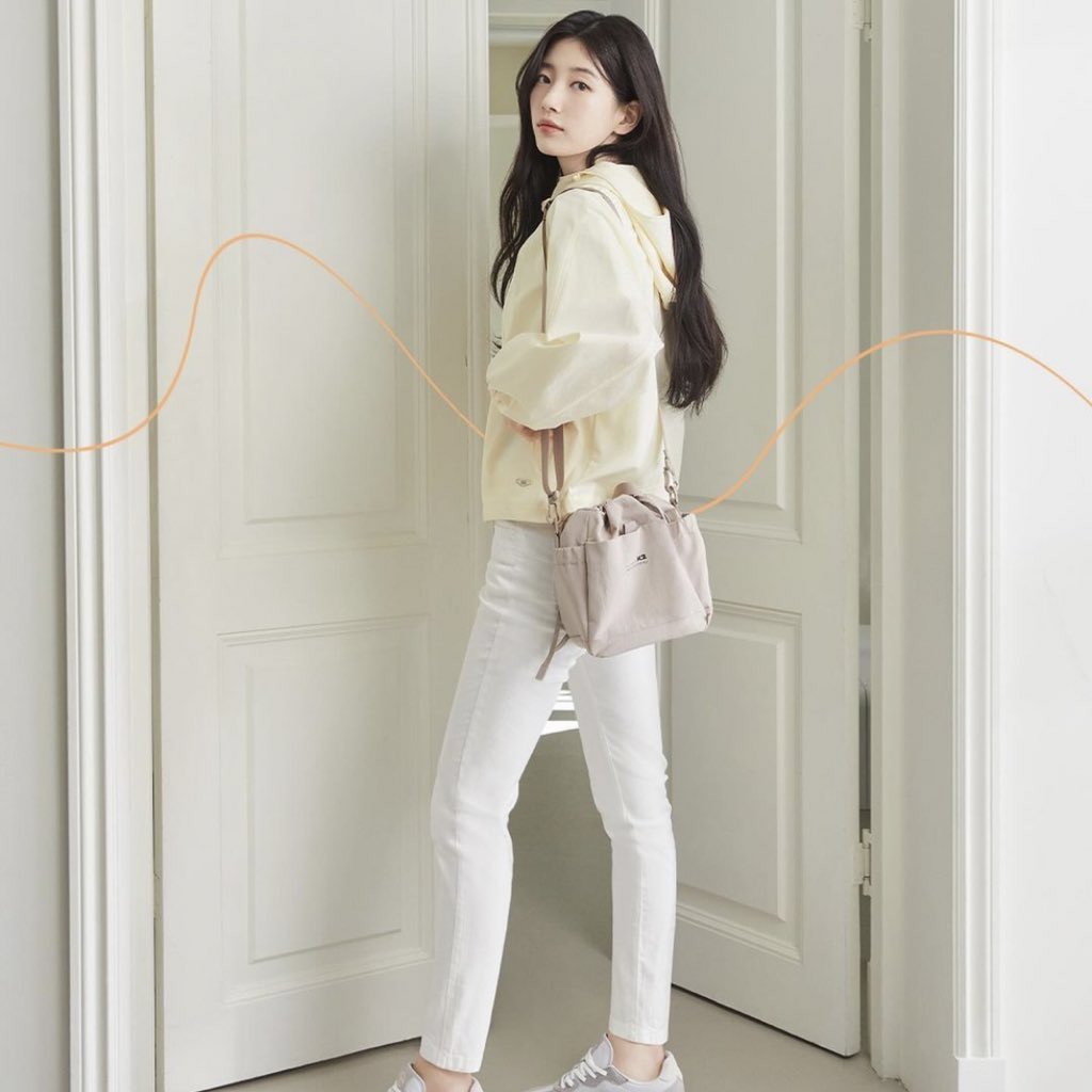 ㅤ

Renaissance: 

Karena aku happy banget surprise song aku dibawain di ET N4 at Singapore kemarin, I would like to share the bliss! Repost this post to get any kind of single layout from <a href="/StudiofElio/">ELIO</a>. 

For 1 winner: OCRP only, announced at March 18th 2024.
 
ㅤ