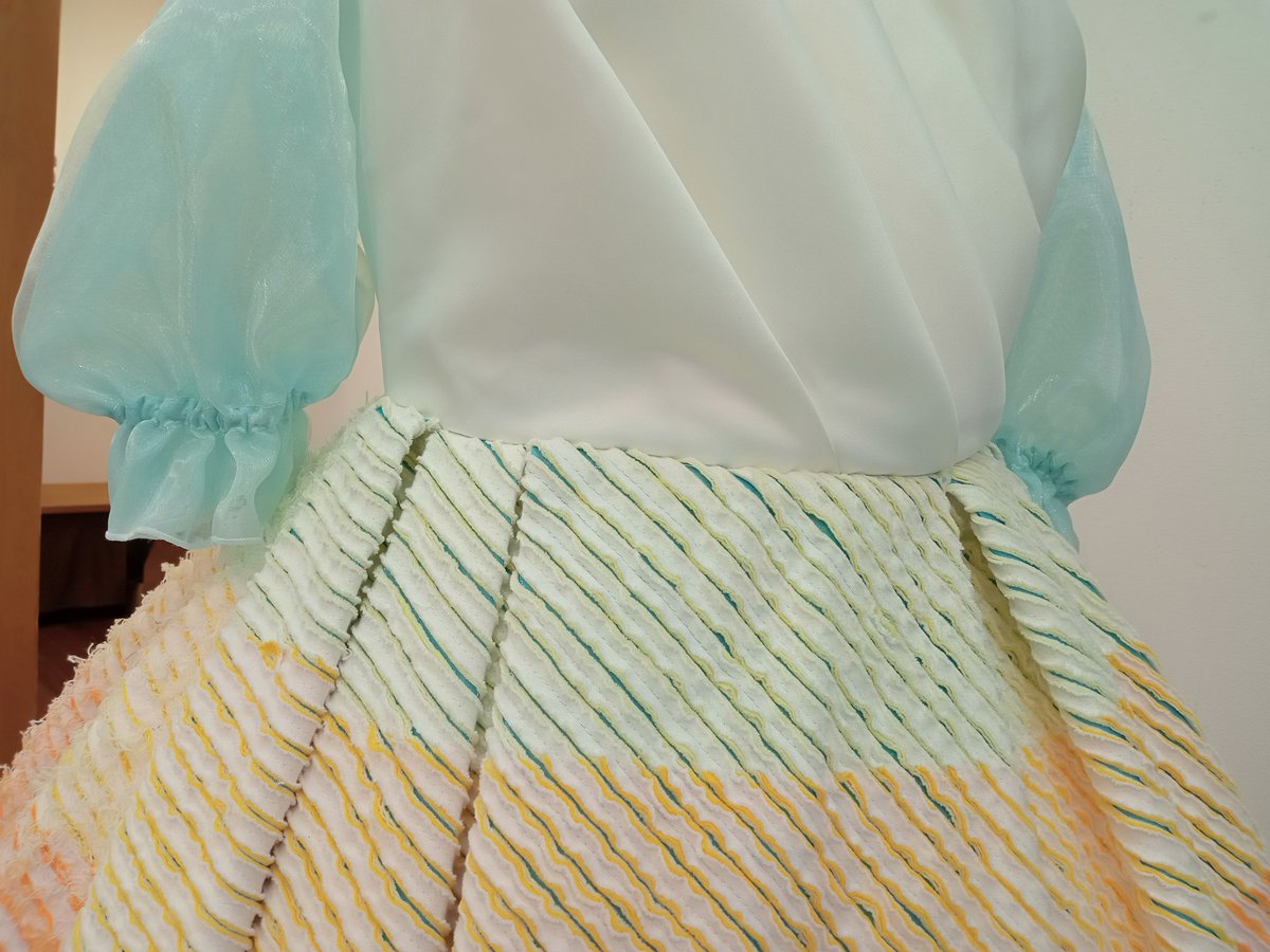 designfarm_'s tweet photo. 3月6日（水）〜3月17日（日）
ファッションデザイン科3年生
授業成果展「Creative Work」を開催しております。デザインファームでの
展示期間が残り4日間となりました。
「デザイン・ア・ラ・モード2024」で披露された個性溢れる作品を是非ご覧ください。【Staff　Masumi】 https://t.co/TMVc5RR90T