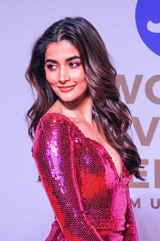 GImrXQpWoAAIN8r?format=jpg&name=900x900