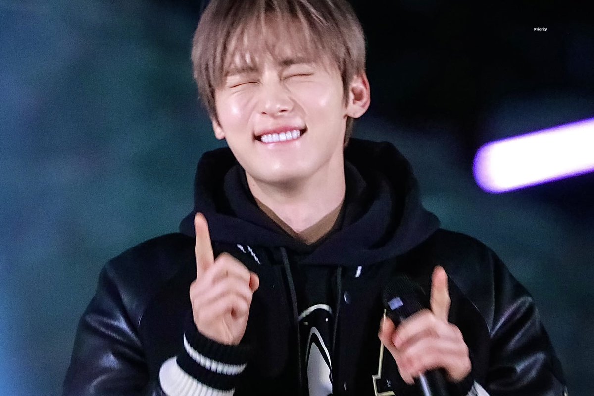 Priority89's tweet image. 240314 엠카 미니팬미팅
사랑스러워서 반칙…🥹

#황민현 #HWANGMINHYUN 
#민현 #MINHYUN