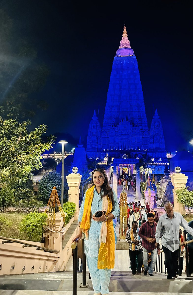 The place of peace and enlightenment , visited the reverred 
#MahabodhiTemple (“Great Awakening Temple') 🛕 🙏

The Mahābodhi Mahāvihāra, is a UNESCO World Heritage Site, an ancient, but rebuilt and restored Buddhist temple in Bodh Gaya, Bihar marking the location where the