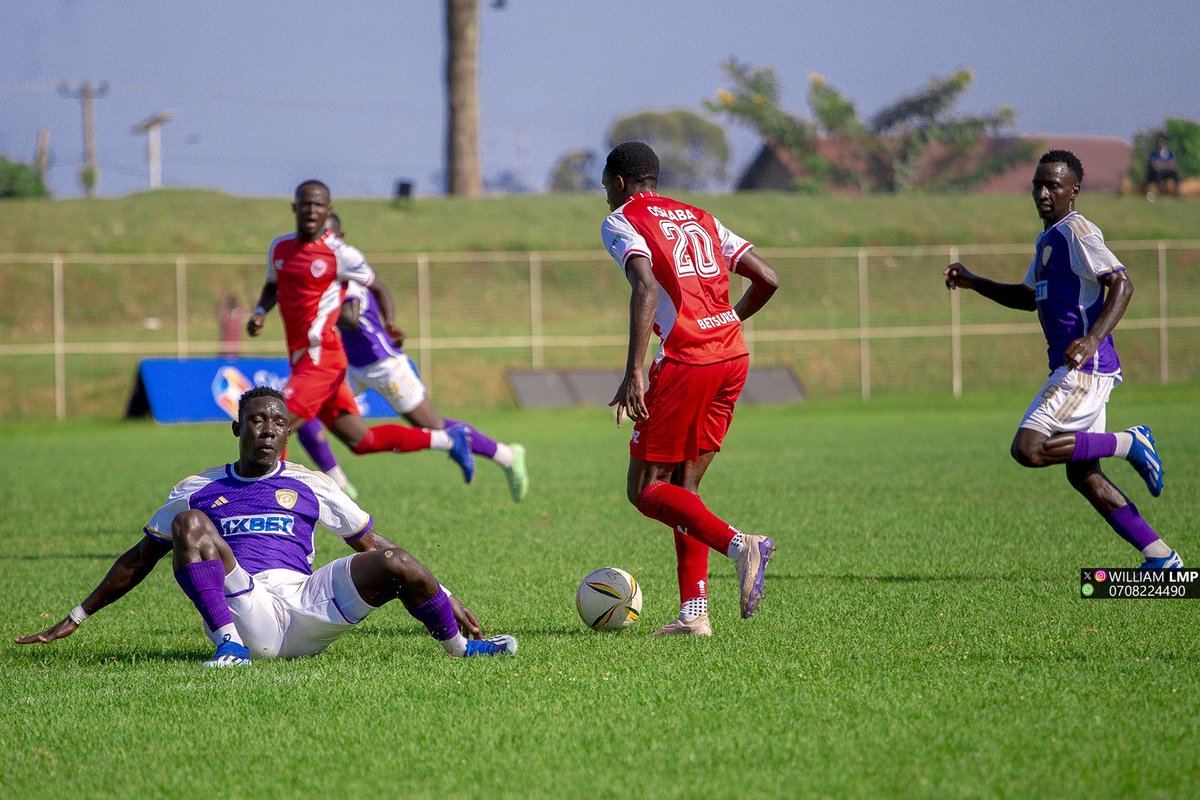 I saw him coming and I said bro clam down 
@marvin_oshaba @expressfc @WakisoGiantsFC 
  @upl / /