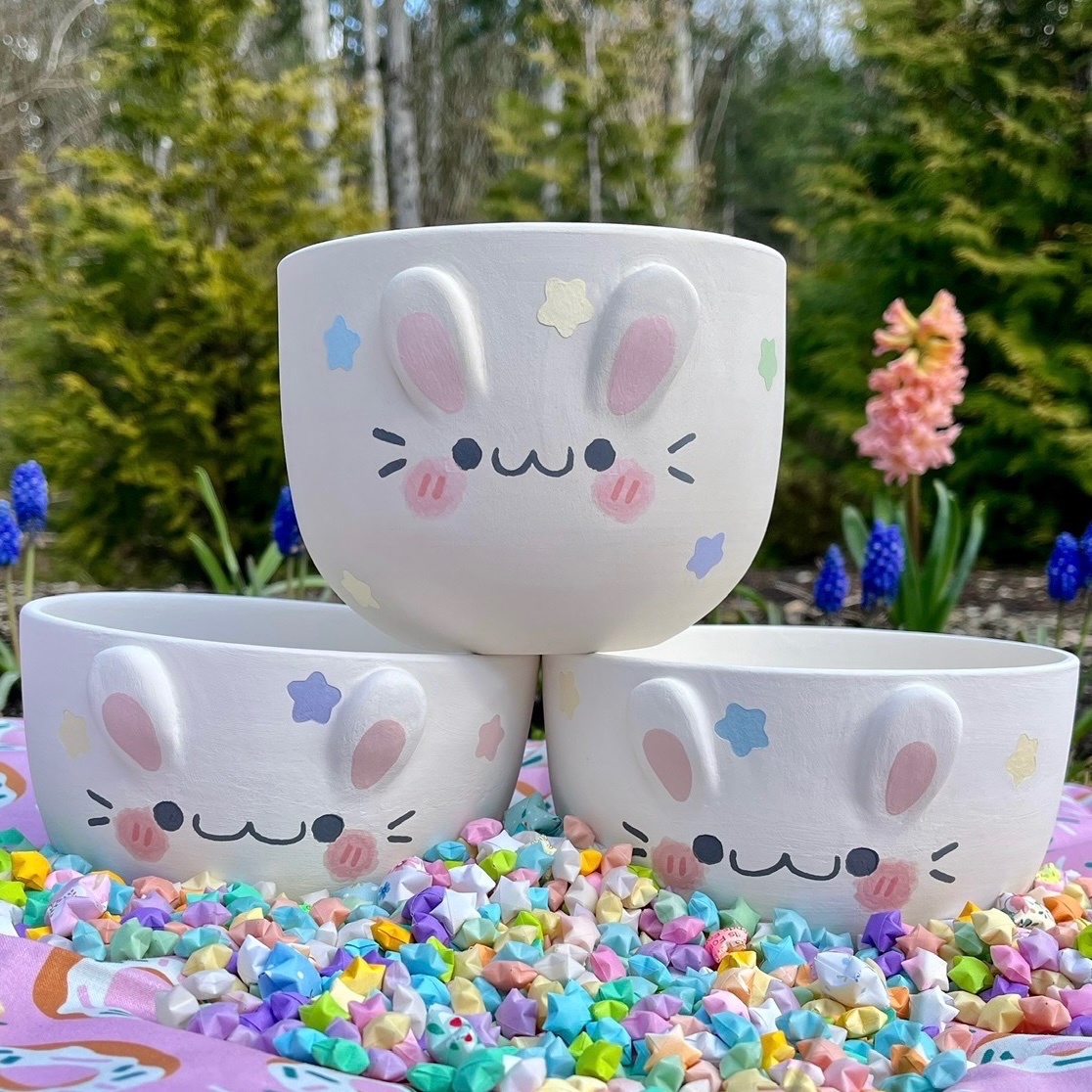 isopaws_studio's tweet photo. Head full of Candy ⭐️ work in progress 
(These have yet to be bisque fired!!) 

#pottery #bnnuy https://t.co/yUsTtqeMPF