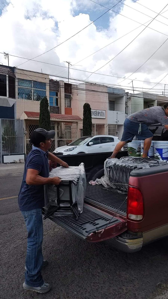 odessaparada's tweet photo. A través del Programa RECREA se ha dotado de mobiliario a una gran cantidad de escuelas, garantizando así de espacios dignos y seguros para nuestros niños #SomosRecrea 
#EducacionJalisco https://t.co/wXvv3HhHjr