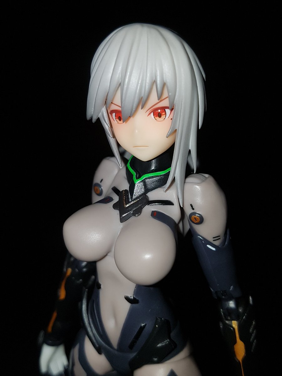 TheLocalBard's tweet image. I don&apos;t often have her with her human disguise face.  It&apos;s good though!  I wish she had more than two expressions though.

#SnailShell #SnailShellAssassin #Assassin #ToyPhotography @wozhike