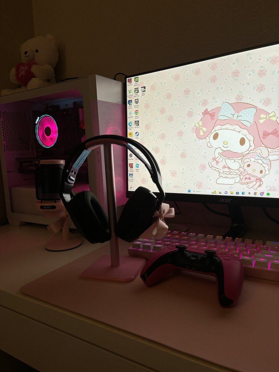 imyelix's tweet photo. Gamerette🎀🤍 https://t.co/7mhyMsXbHl