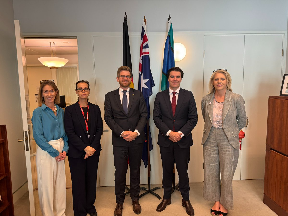 Thanks to Australia's Assistant Minister of Foreign Affairs, @TimWattsMP, w/ @RedCrossAU, for the discussion on global & regional humanitarian needs, @ICRC activities and AUS's support to people impacted by conflict, w/ @MSchueppICRC, Christine Cipolla, @harripenn, @MRockICRC.