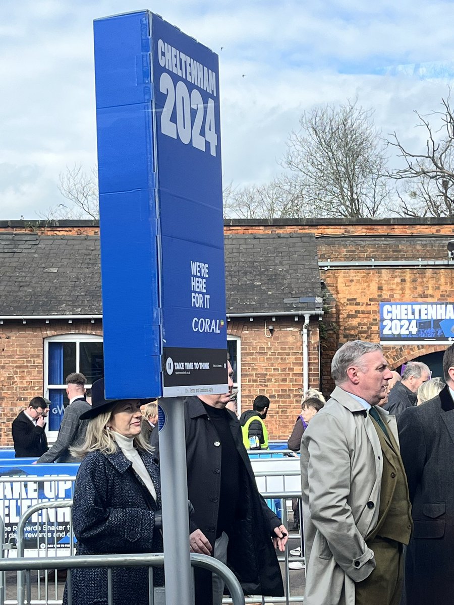 jackie_linehan's tweet photo. On the way to #CheltenhamFestival.  Thank you @1CrownOfficeRow    
Looking forward to an excellent day out.  
@EnableLaw https://t.co/xx2Merm3OK