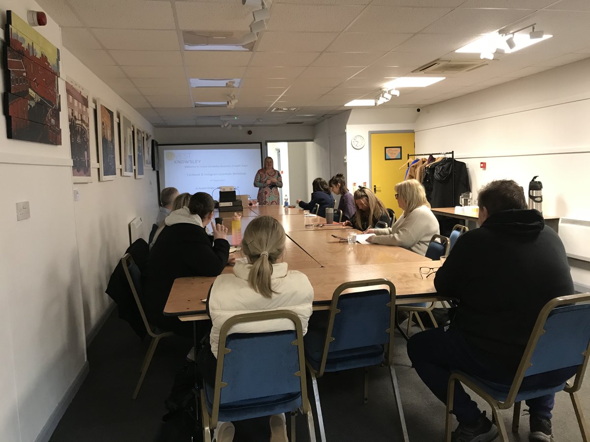 KnowsleyBiz's tweet photo. ☔️Despite the wet weather this morning we were, delighted to welcome #Knowsley businesses to our #Facebook and #Instagram workshop with @marketing_jo Just one of our specialist workshops fully funded by UKSPF for #Knowsley businesses @Huytonvilcentre @PrescotTown @Kirkby_TC https://t.co/YHW4RGlW83