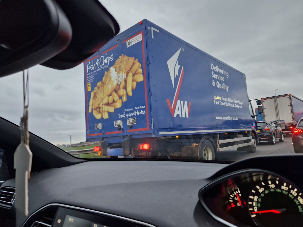 Tomxplant's tweet photo. @riffnchips spotted this lad on the way to work. You might wanna ask him about getting some sausages https://t.co/AUSN4S3V2r