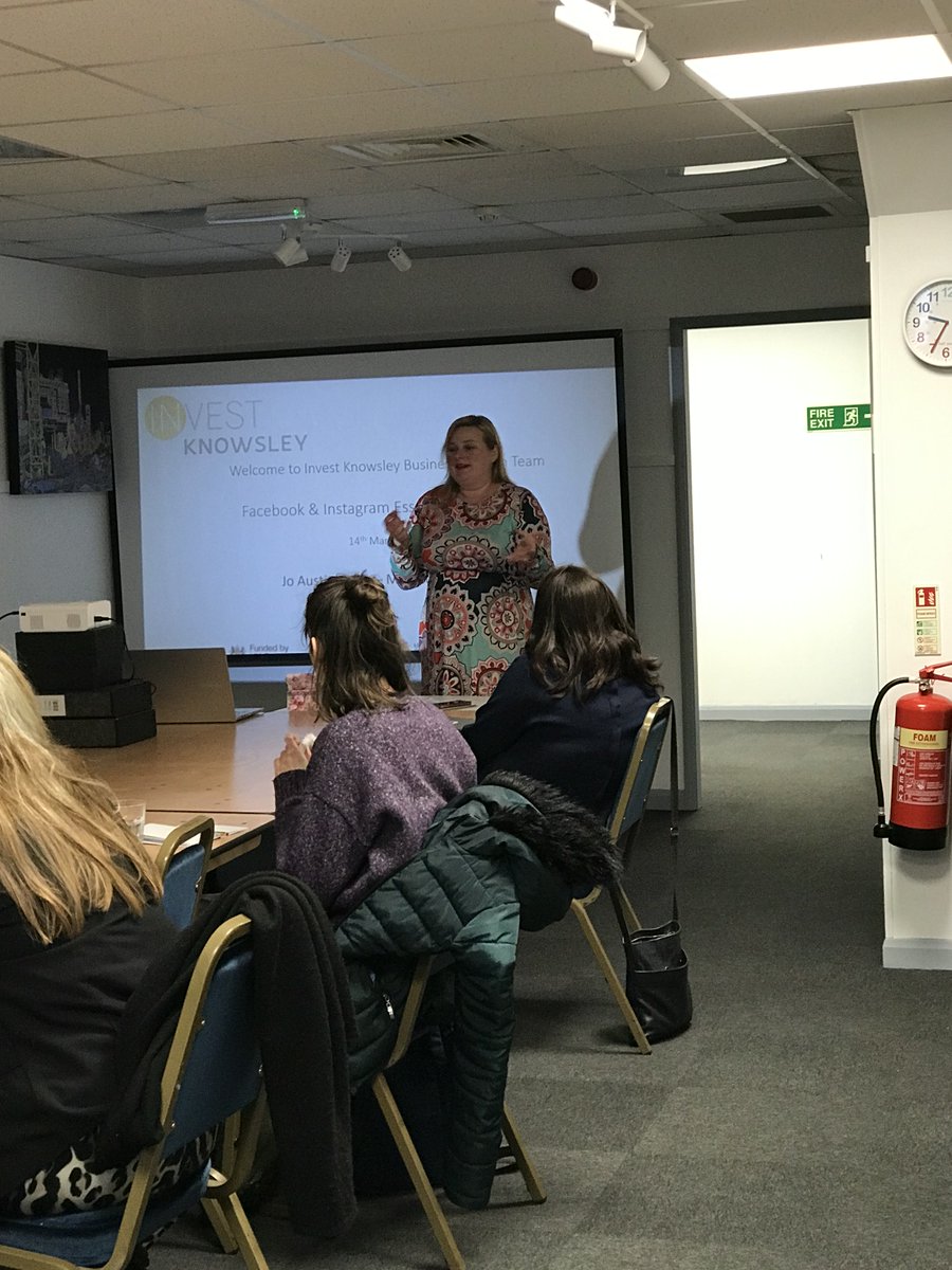 ☔️Despite the wet weather this morning we were, delighted to welcome #Knowsley businesses to our #Facebook and #Instagram workshop with @marketing_jo Just one of our specialist workshops fully funded by UKSPF for #Knowsley businesses @Huytonvilcentre @PrescotTown @Kirkby_TC