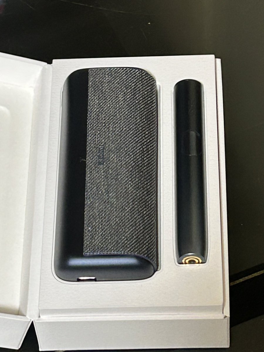 TM_cameraman's tweet photo. 予約したIQOS買ったが何が説明聞いてもなんやようわからん。
とりあえず吸えばわかるか（笑
#IQOSイルマi
#IQOS https://t.co/QoC2tjg3w0