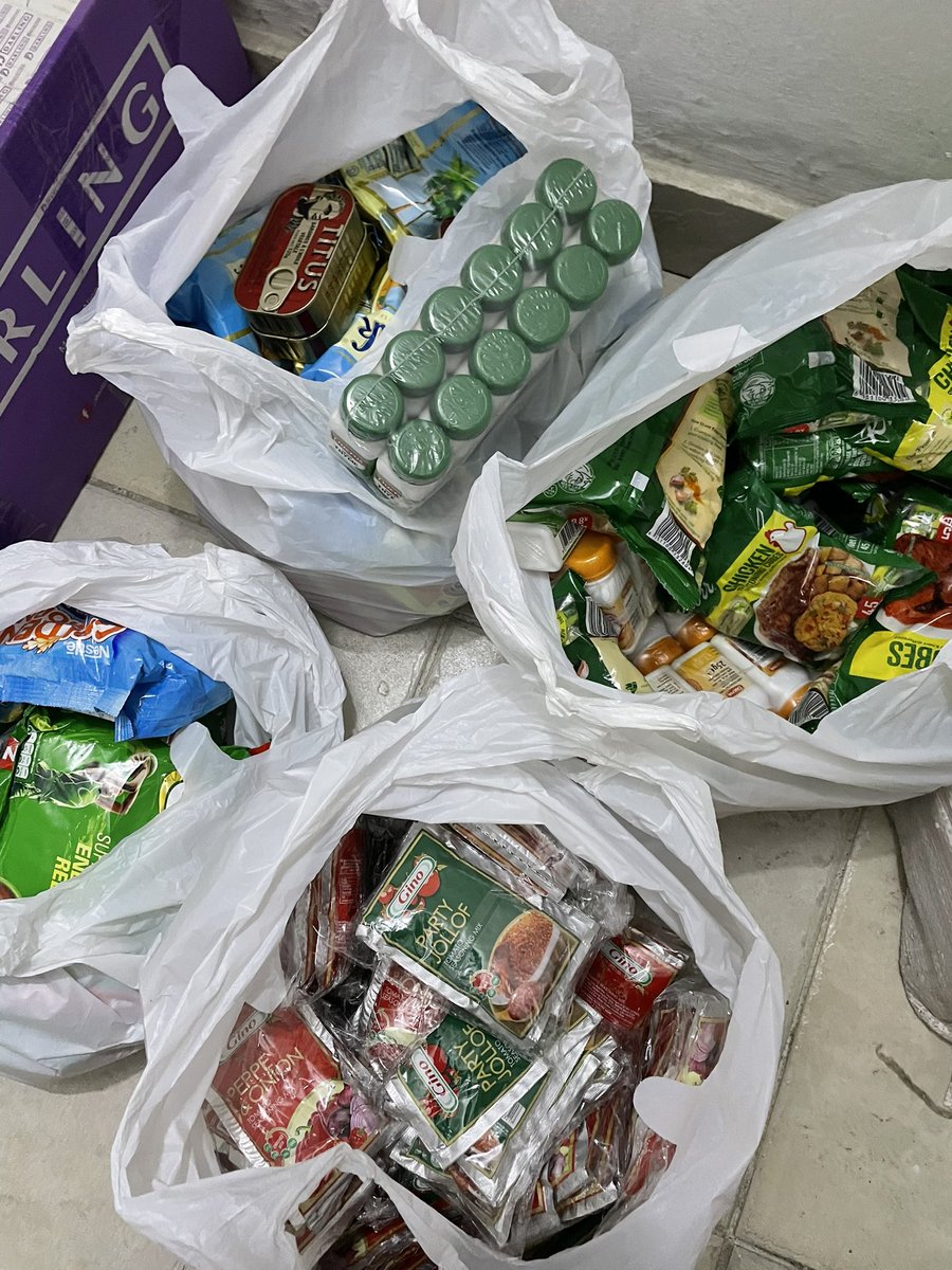 Sandesor's tweet photo. If you’re in the US, UK or Canada and you need someone to help you buy Nigerian Brand groceries, pls get at me. 
I shop from verified stores/websites. 

I can work with your budget. 🙏 https://t.co/jdOcosDG9M