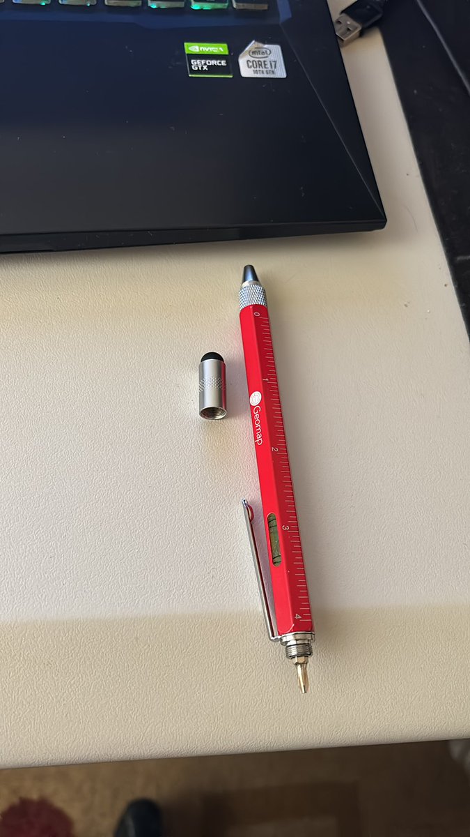 erkocaer's tweet photo. @ajinmiyim Bu kaleme para vermicek kadar mühendis olan odadan çarpar https://t.co/XhG7nbtDRo