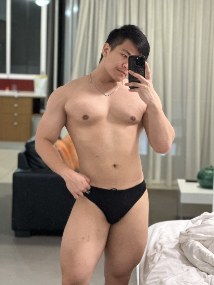 Himbaeby's tweet photo. That post swim pump 😌 https://t.co/fvz3RIjrbc