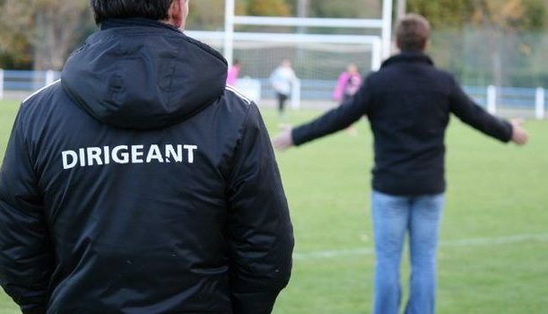 VESTIAIRES DIRIGEANTS N°6⃣2⃣
En collaboration avec @Kipsta_Fr ! 🤝 
✔️ La rémunération des dirigeants en association
✔️ Factures : quels changements en 2024 ?
✔️ Créez votre annuaire partenaires
✔️ Tournois : différenciez-vous !
Excellente lecture ! 🧐
➡️ urlz.fr/pSKK