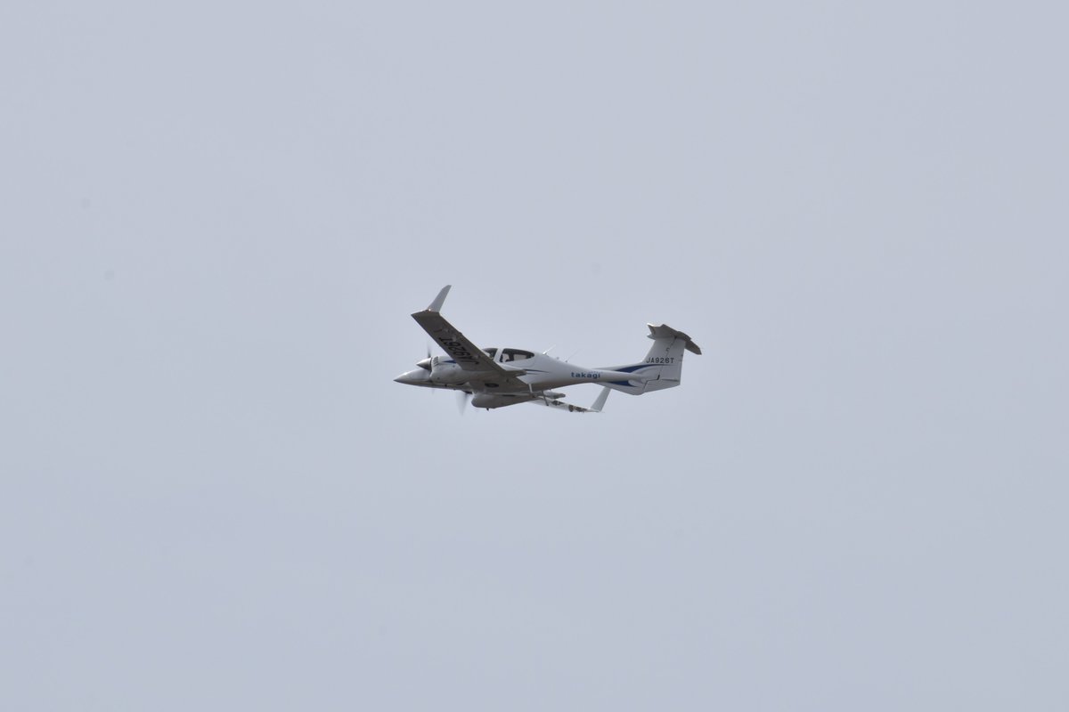 Dash828_'s tweet image. 2024/03/11 RJFU/NGS
Diamond DA42 NG TwinStar
JA926T

久しぶりにJA926Tを長崎空港で撮れました！ローパス1回だけでしたが、元気に飛んでる姿を見れて嬉しかったです！

#長崎空港 #DA42 #JA926T
