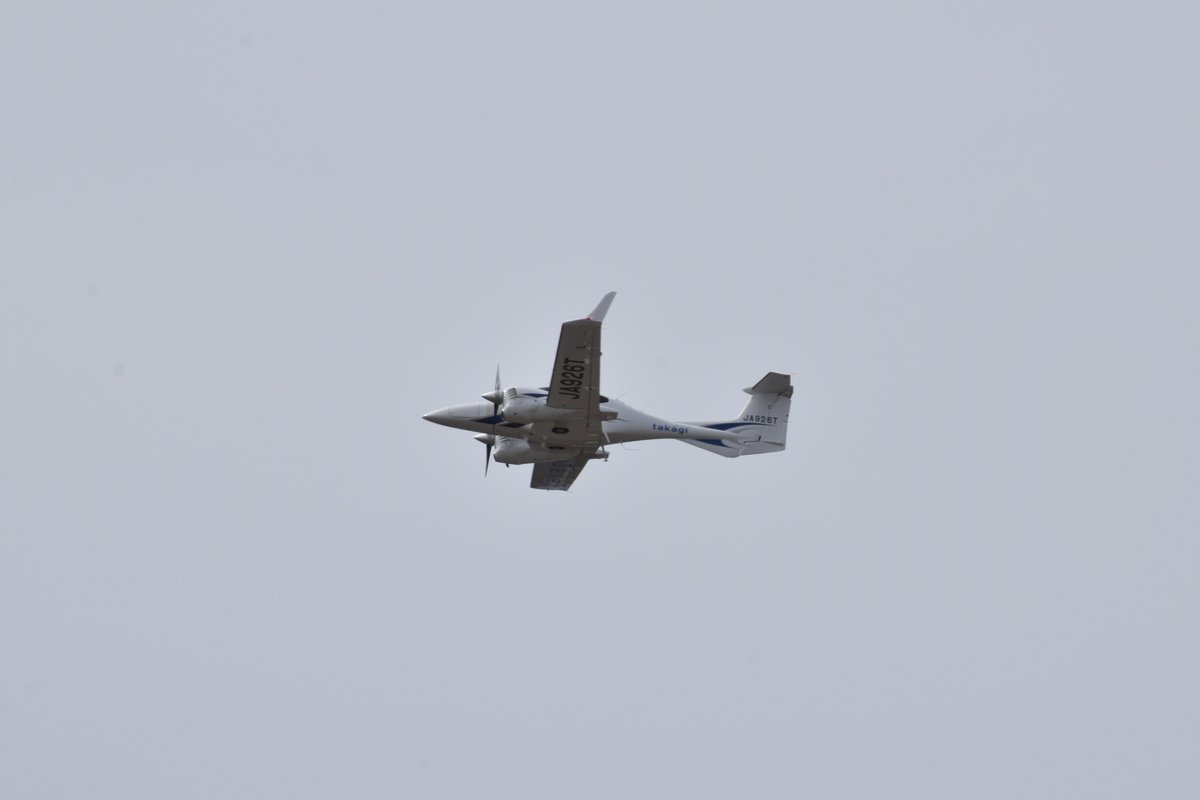Dash828_'s tweet image. 2024/03/11 RJFU/NGS
Diamond DA42 NG TwinStar
JA926T

久しぶりにJA926Tを長崎空港で撮れました！ローパス1回だけでしたが、元気に飛んでる姿を見れて嬉しかったです！

#長崎空港 #DA42 #JA926T