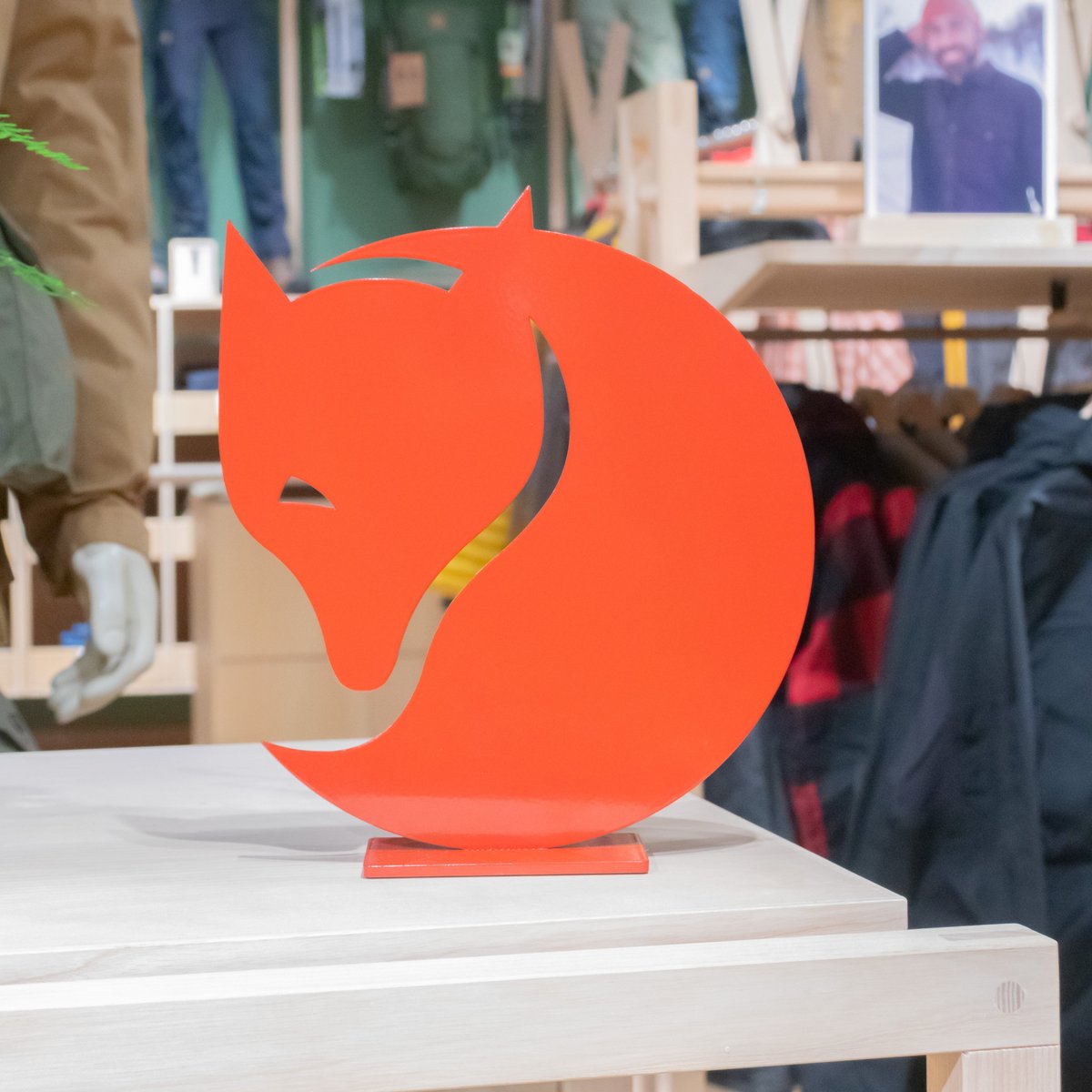 Fjällräven to open next week! 🦊 Popular Swedish outdoor clothing and equipment brand, Fjällräven, will open its dedicated brand store in Sheffield city centre next Friday (22 March). Read more: heartofsheffield.co.uk/news/the-arcti… #Sheffield #HeartoftheCity @SheffCouncil @QberryRE