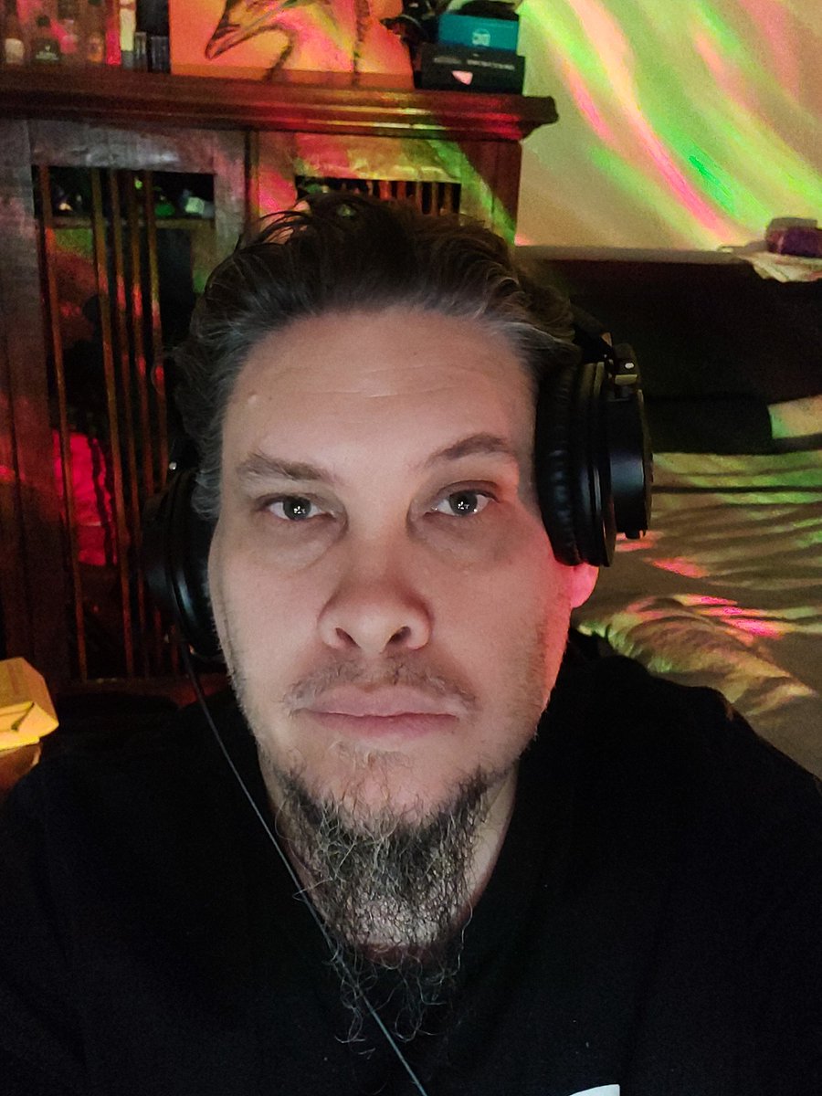 UndaDwella's tweet photo. Your Kick Dad: Almost the end of the work week. Woohoo. Come hang with me.
https://t.co/aky1io8D1V
#KickStreamer #kickdotcom #kickcommunity #hiphophead #geeklife #straya #yourkickdad https://t.co/qbpKEJ3hT0