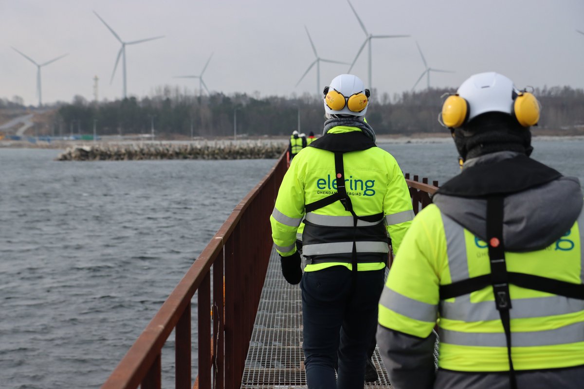 Läti minister külastas Pakrineeme sadamat ja gaasitaristut ning sai ülevaate LNG vastuvõtuvõimekusega seonduvast. 👇