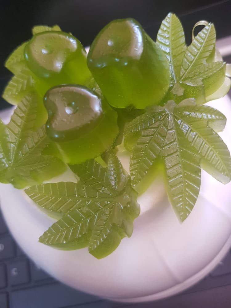_BRANDON____'s tweet photo. For Quality edibles,cookies,chocolate chips,gummies n accessories 
0774140714
Snap: @house_ofedibles https://t.co/0BwccN7MzN