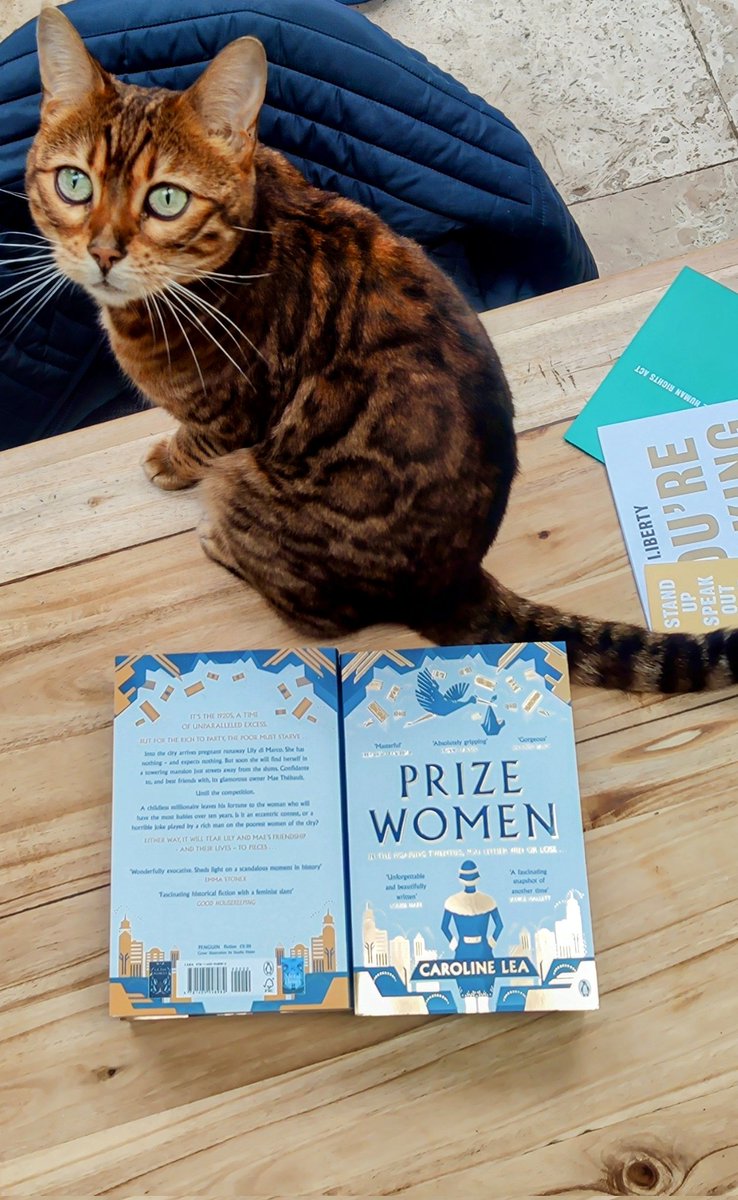 PUBLICATION DAY GIVEAWAY! I'm giving away THREE signed copies* of #PrizeWomen to celebrate paperback publication. Just like and retweet this Follow me Tag a friend If you can add your favourite reads of 2023 to your comment, that would be amazing. *Catbastard not included